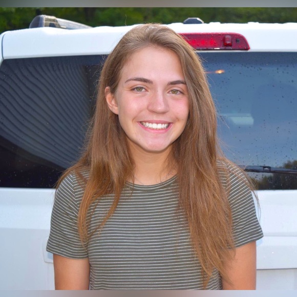 Meet your Posher, Kristen - Picture 1 of 1